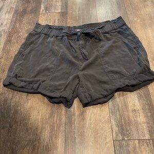 Aerie Black Cargo Shorts with Elastic Waistband